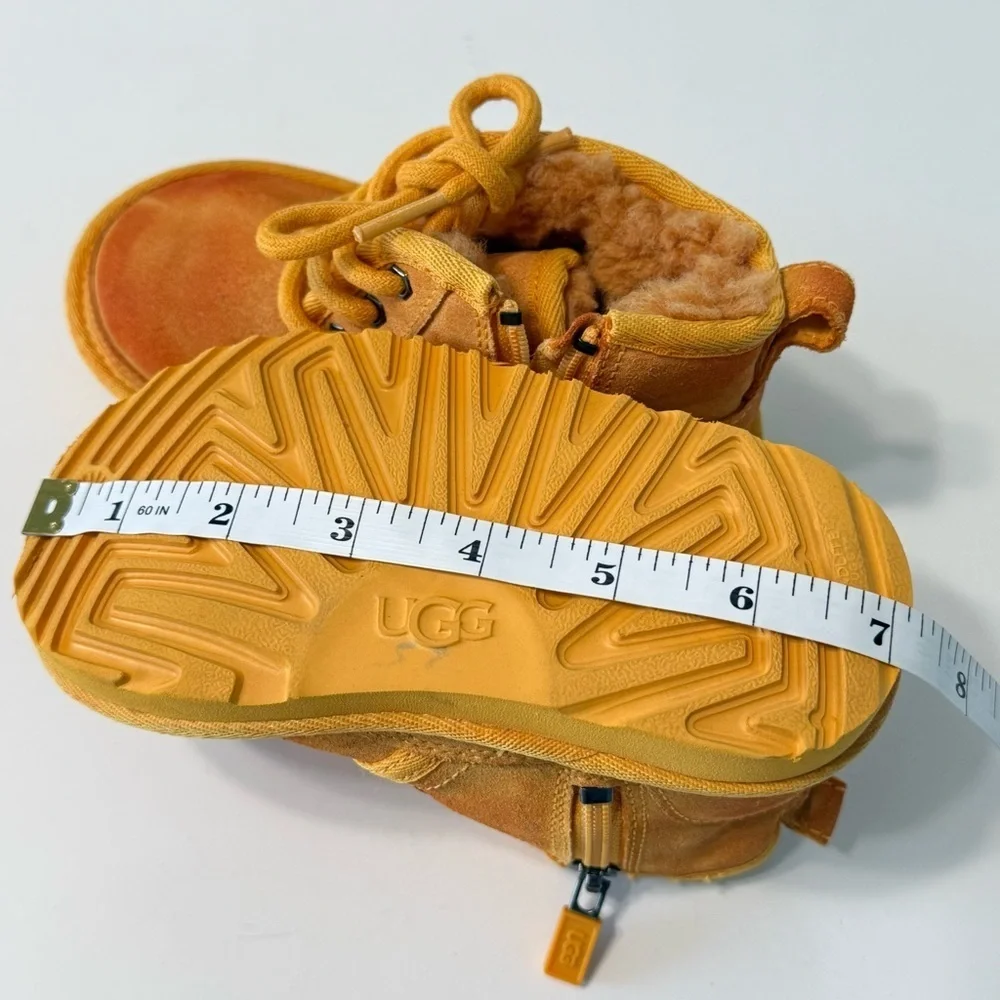 Ugg Neumel Chukka Winter Boots Zipper Up Suede Toddler Size 8 Yellow Mustard